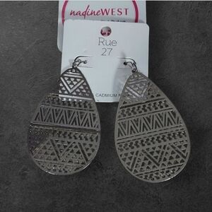 NWT Rue 27 For Nadine West Silver Cutout Earrings  ~2 1/4"